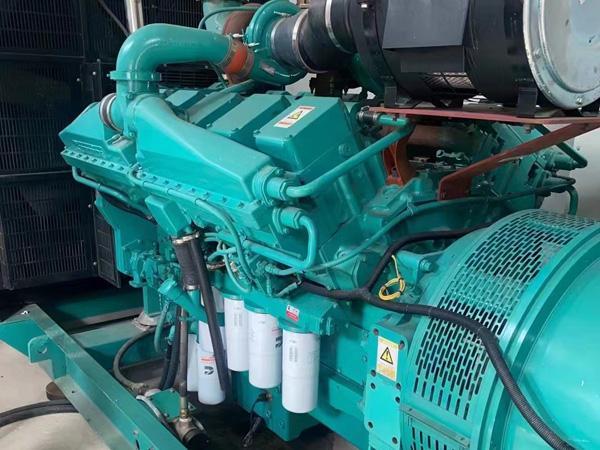 安图更换100kW柴油发电机组机油时，需要注意哪些事项？